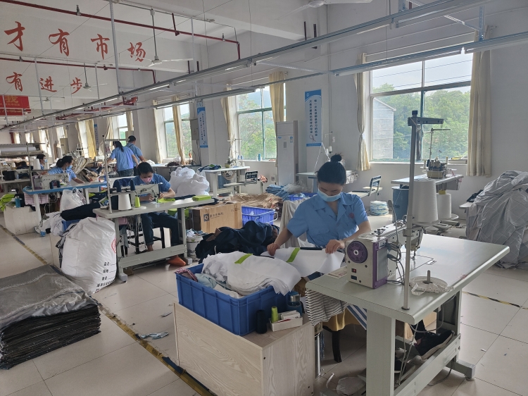 湖南拓福家纺 缝纫机“哒哒”奏响劳动光荣主旋律，广州培训赋能未来